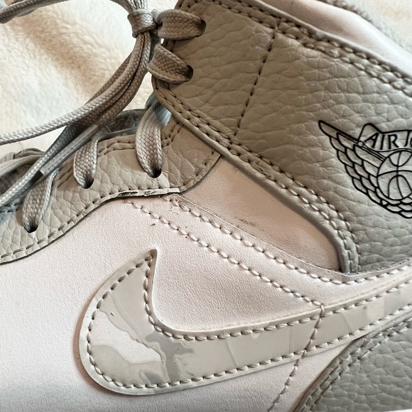 🎉 HOST PICK🥳 Air Jordan 1 Mid Grey Camo - Picture 15 of 16